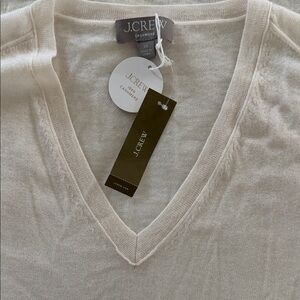 J.Crew Cashmere V-Neck Sweater in Soft Cream XS RUNS LARGE SEE PICS